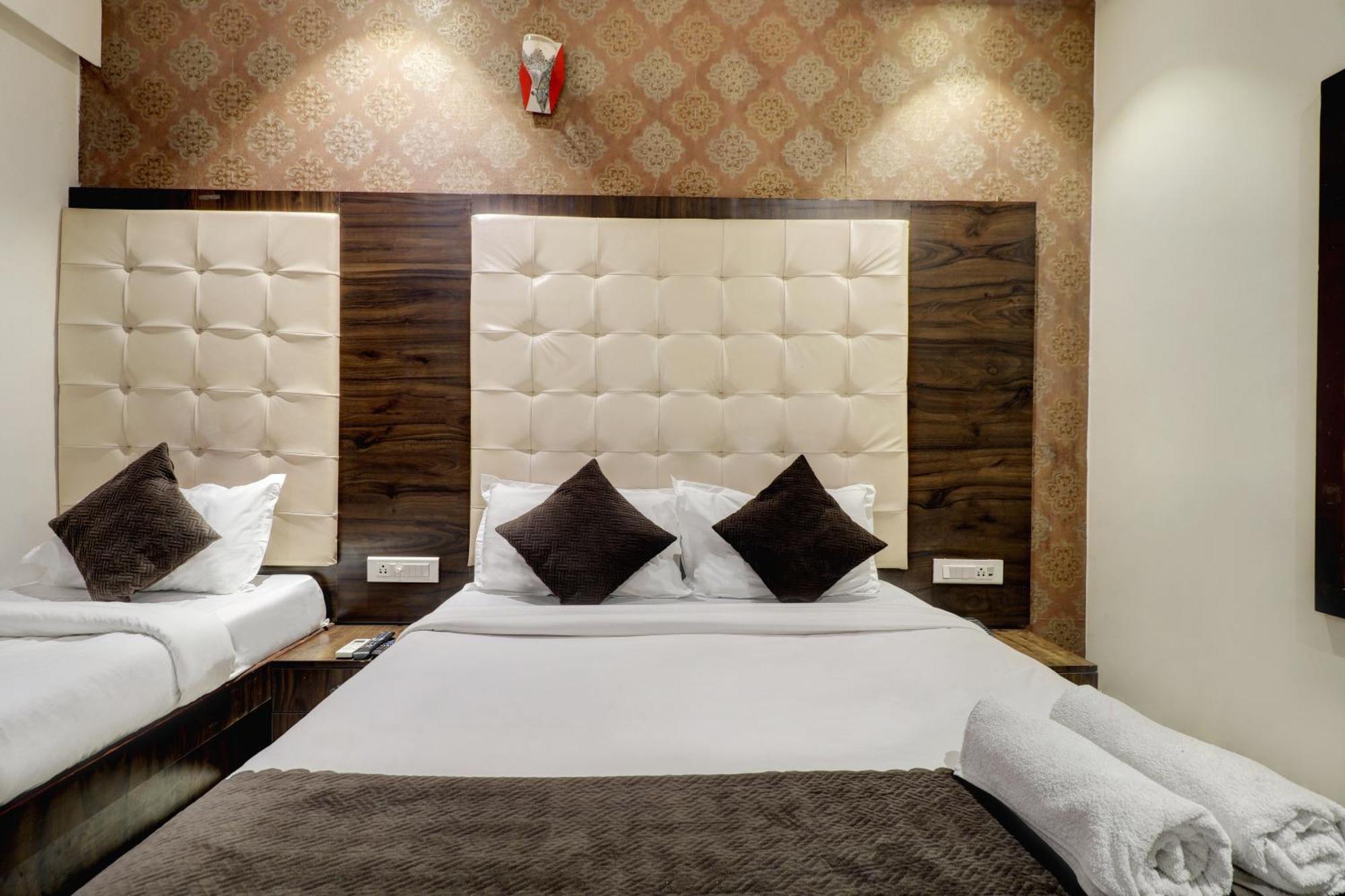 Hotel A. K. International - Fort Мумбаи Экстерьер фото