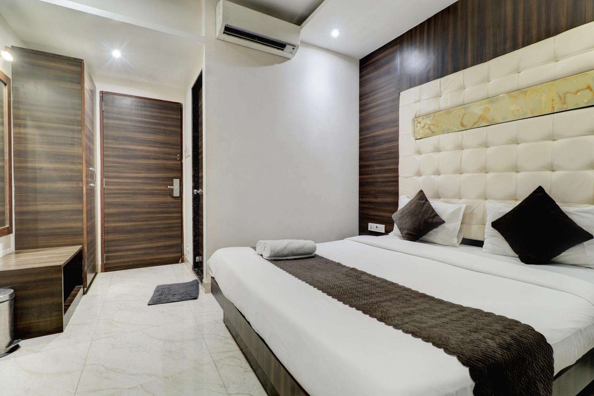 Hotel A. K. International - Fort Мумбаи Экстерьер фото