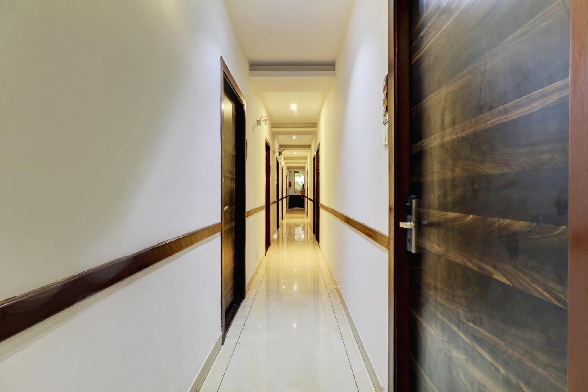Hotel A. K. International - Fort Мумбаи Экстерьер фото
