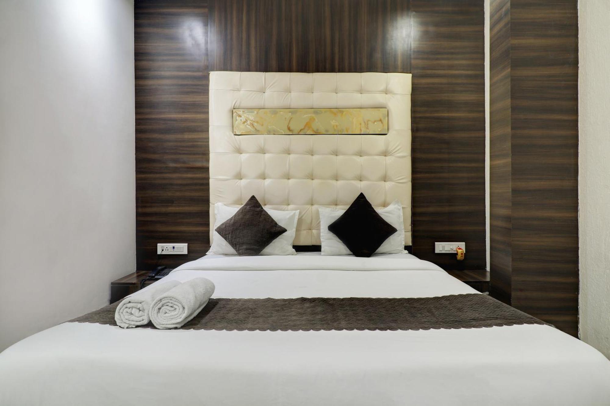 Hotel A. K. International - Fort Мумбаи Экстерьер фото
