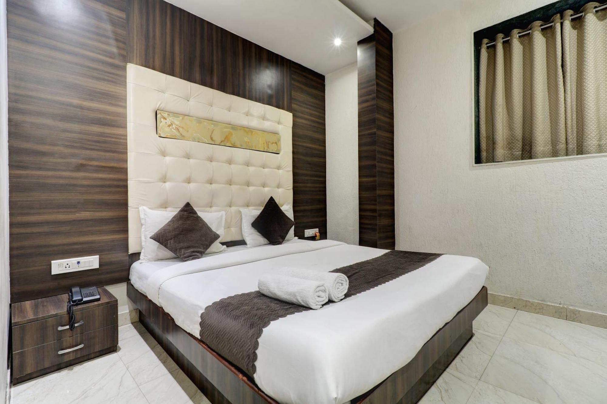 Hotel A. K. International - Fort Мумбаи Экстерьер фото
