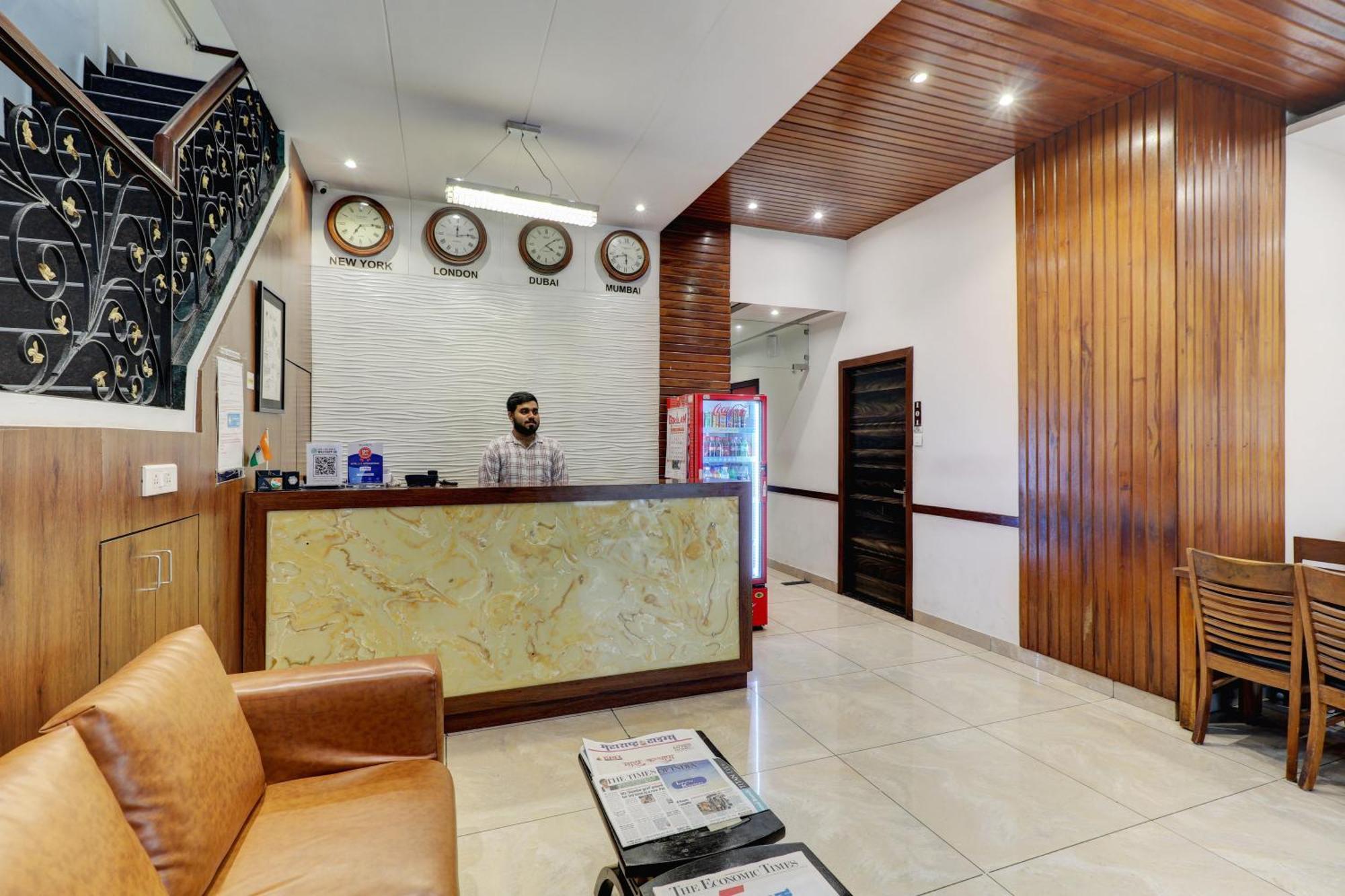 Hotel A. K. International - Fort Мумбаи Экстерьер фото